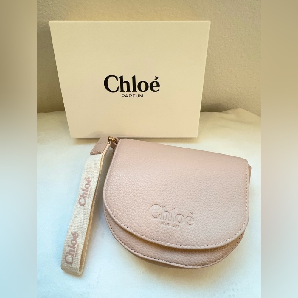 Chloé Parfum Pink Pebbled Leather Wristlet Pouch with Original Gift Box – New